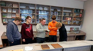 Учащиеся колледжа посетили тематические экспозиции в Полоцкой гимназии №2