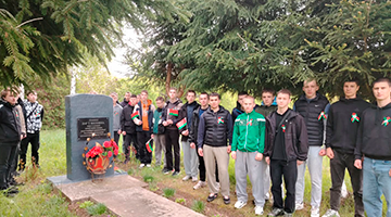 Учащиеся колледжа почтили память матери-героини Дарьи Мелешко
