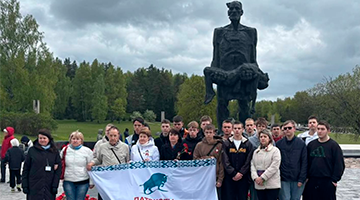 Учащиеся колледжа посетили мемориальные комплексы в рамках патриотической экскурсии